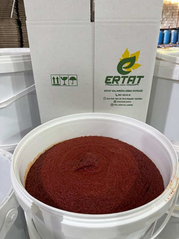 Acı Biber Salçası